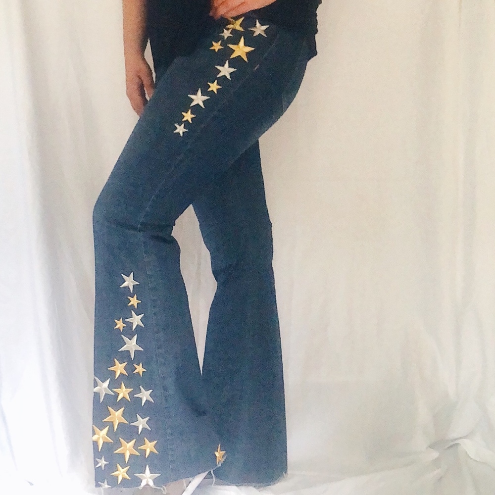 Embroidered Bellbottom Jeans by Juliette Size 6